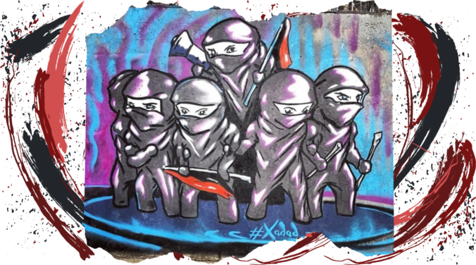 Una pieza de arte callejero mostrando un grupo de cinco personas del bloque negro, con banderas rojas y negras. La figura del centro lleva un megáfono. Los colores son negro, púrpura y azul.